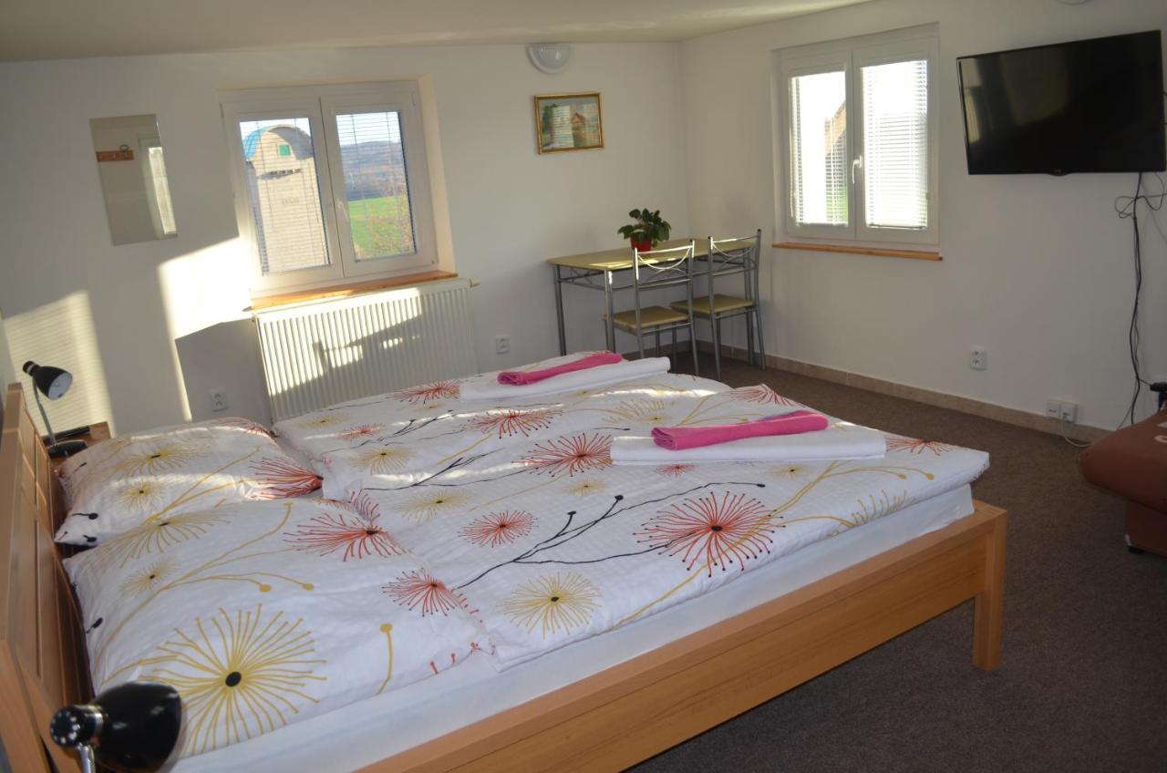 Famozclub Otel Bakov nad Jizerou Dış mekan fotoğraf