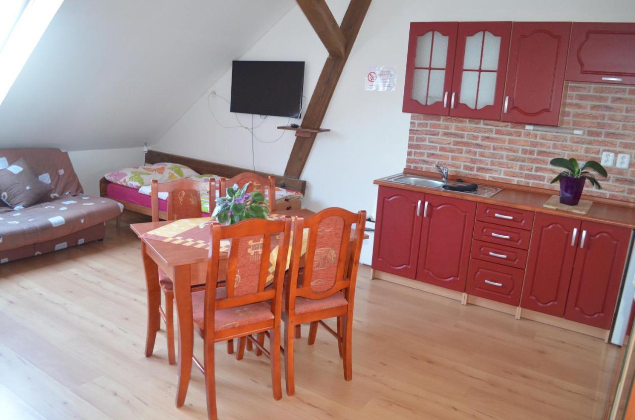 Famozclub Otel Bakov nad Jizerou Dış mekan fotoğraf