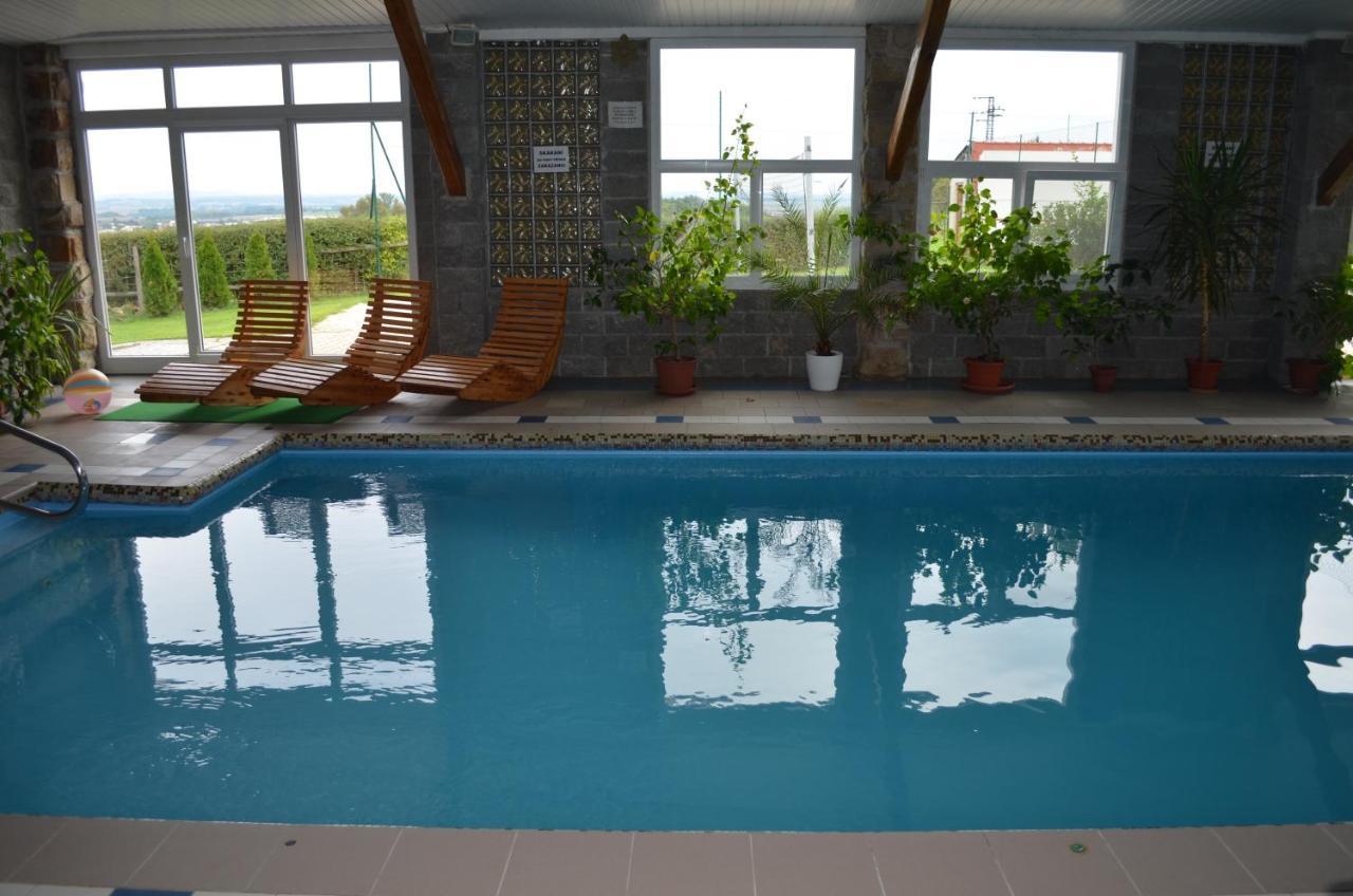 Famozclub Otel Bakov nad Jizerou Dış mekan fotoğraf