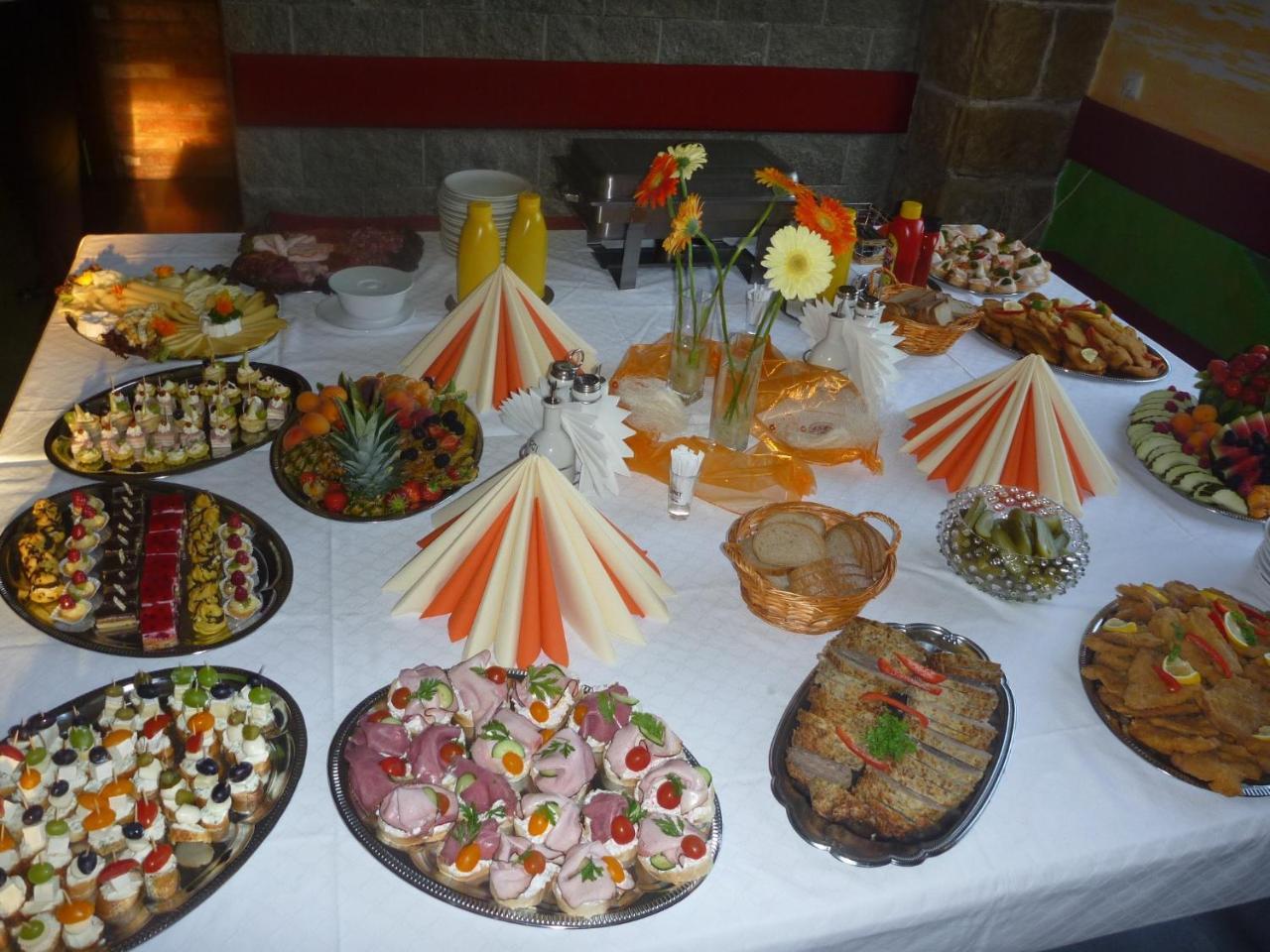 Famozclub Otel Bakov nad Jizerou Dış mekan fotoğraf